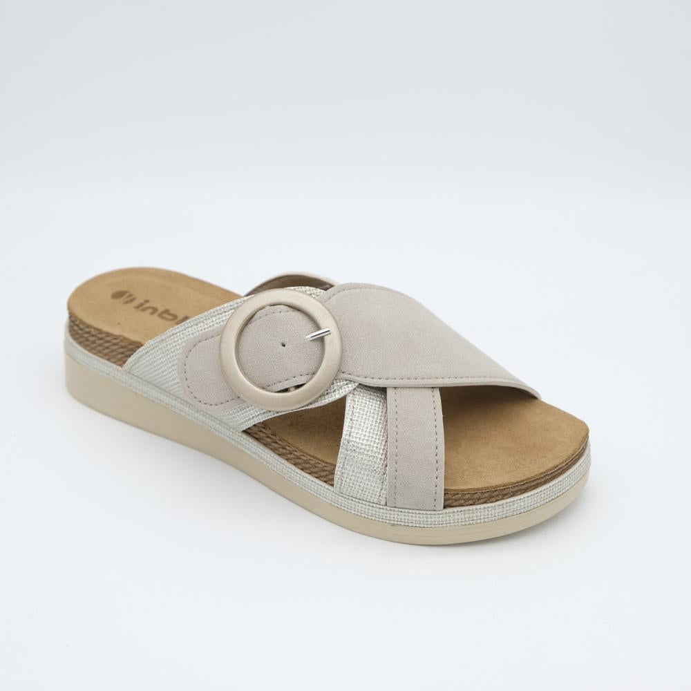 02390_100|d9525b42454c6c77595a2925b977c4e1